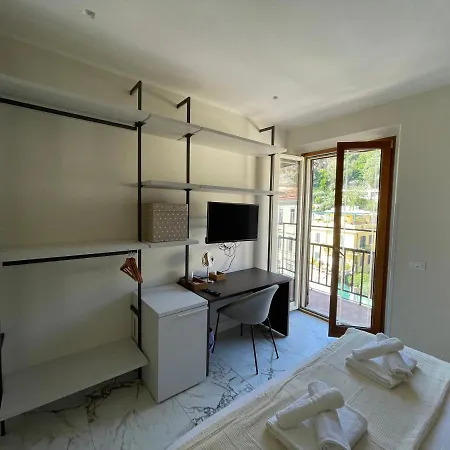 Corso 104 Oda ve Kahvaltı Terracina